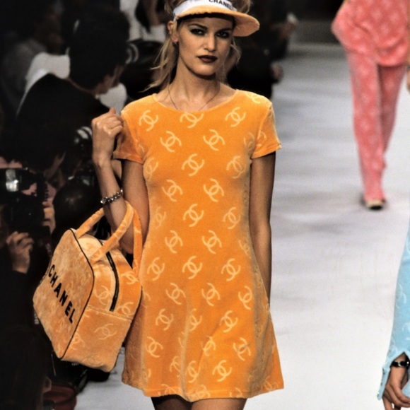 Iconic Chanel Vintage Spring 1996 Black CC Logo Velour 96P Mini Dress - Picture 16 of 16